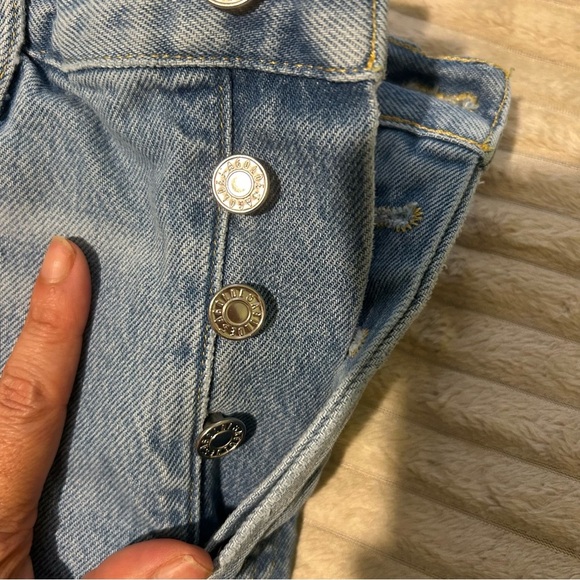 AGOLDE Parker High Rise Shorts Size 28 Button Fly Cut Off Light Wash 2” inseam - Picture 13 of 13
